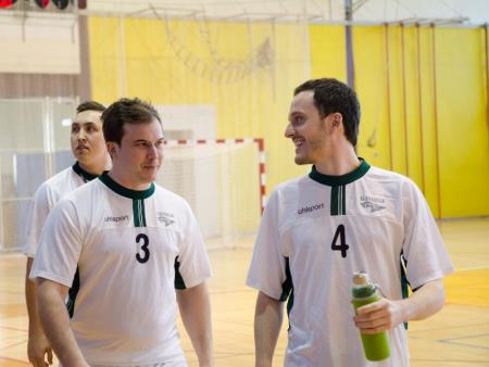 ŽIVIMO ŽIVLJENJE Z NASMEŠKOM 11