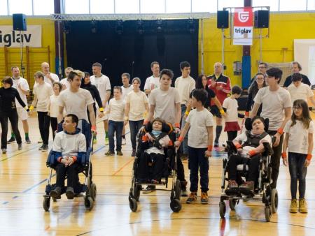 ŽIVIMO ŽIVLJENJE Z NASMEŠKOM 31