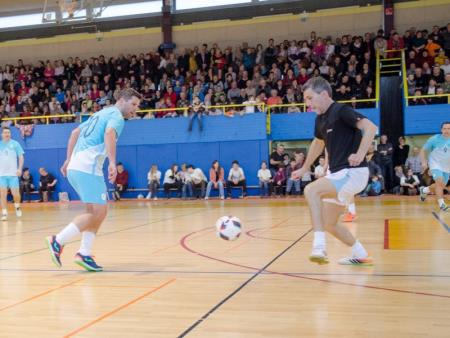 ŽIVIMO ŽIVLJENJE Z NASMEŠKOM 44