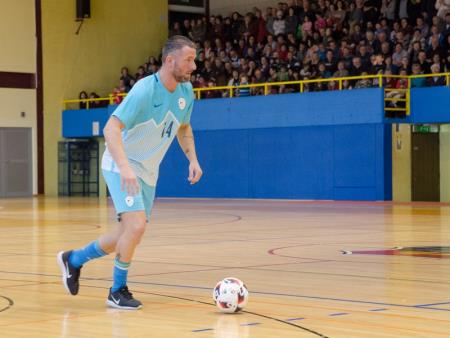 ŽIVIMO ŽIVLJENJE Z NASMEŠKOM 45