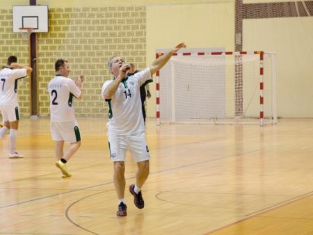 ŽIVIMO ŽIVLJENJE Z NASMEŠKOM 47