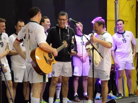 ŽIVIMO ŽIVLJENJE Z NASMEŠKOM 56