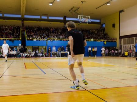 ŽIVIMO ŽIVLJENJE Z NASMEŠKOM 58