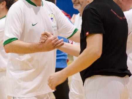 ŽIVIMO ŽIVLJENJE Z NASMEŠKOM 61