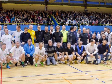 ŽIVIMO ŽIVLJENJE Z NASMEŠKOM 62