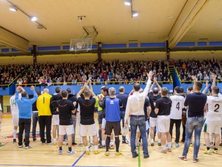 ŽIVIMO ŽIVLJENJE Z NASMEŠKOM 64