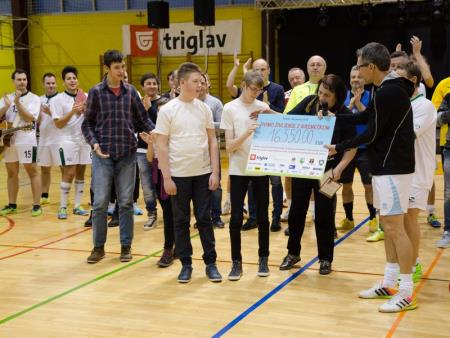 ŽIVIMO ŽIVLJENJE Z NASMEŠKOM 71