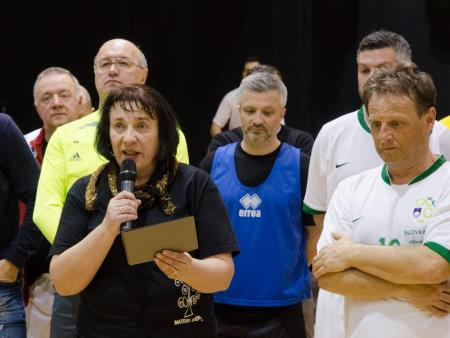 ŽIVIMO ŽIVLJENJE Z NASMEŠKOM 74