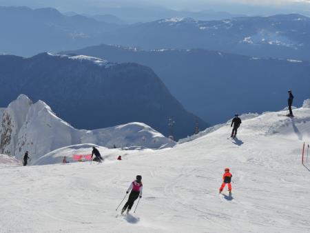 IZJEMNA SNEŽNA VESELICA NA SMUČIŠČU KANIN 1