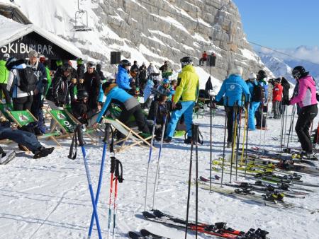 IZJEMNA SNEŽNA VESELICA NA SMUČIŠČU KANIN 7