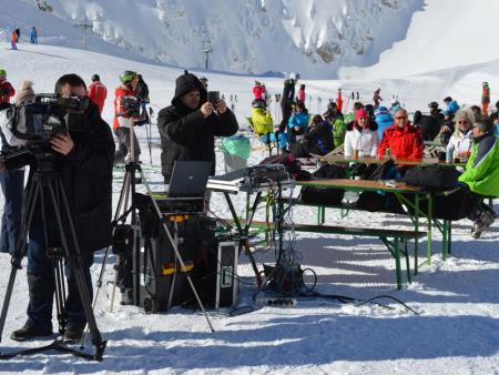 IZJEMNA SNEŽNA VESELICA NA SMUČIŠČU KANIN 10