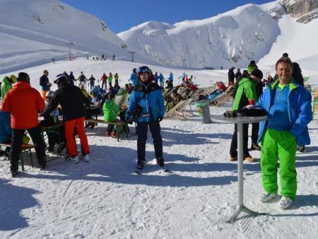 IZJEMNA SNEŽNA VESELICA NA SMUČIŠČU KANIN 15