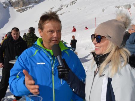 IZJEMNA SNEŽNA VESELICA NA SMUČIŠČU KANIN 21