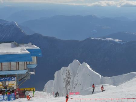 IZJEMNA SNEŽNA VESELICA NA SMUČIŠČU KANIN 22