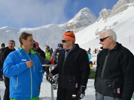IZJEMNA SNEŽNA VESELICA NA SMUČIŠČU KANIN 23