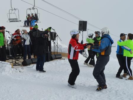 IZJEMNA SNEŽNA VESELICA NA SMUČIŠČU KANIN 29
