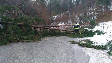 ZADNJE NEURJE POVZROČILO VELIKO TEŽAV 1