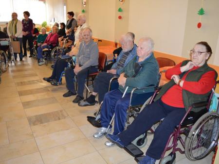 OBISK STANOVALCEV DOMOV UPOKOJENCEV 4