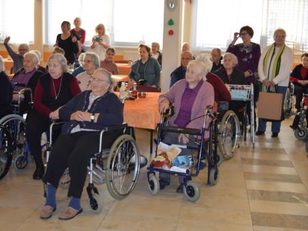 OBISK STANOVALCEV DOMOV UPOKOJENCEV 5