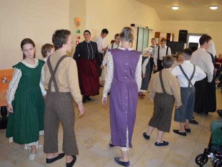 OBISK STANOVALCEV DOMOV UPOKOJENCEV 9