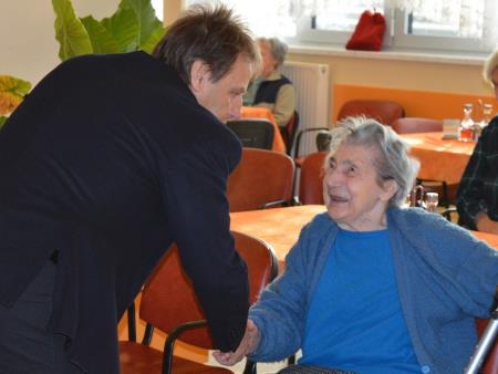 OBISK STANOVALCEV DOMOV UPOKOJENCEV 22