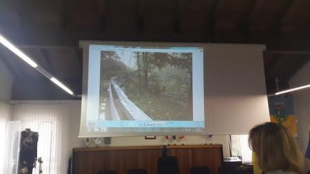 NOVINARSKA KONFERENCA V REZIJI 6