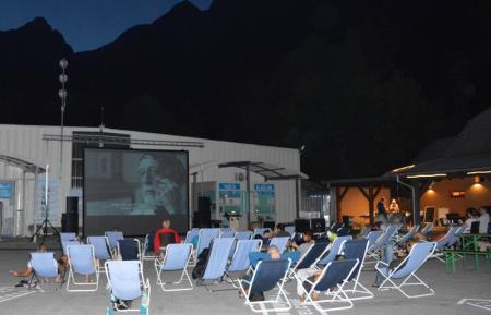 PRVI FILM LETNEGA KINA Z ODLIČNO UDELEŽBO 2