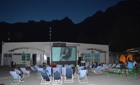 PRVI FILM LETNEGA KINA Z ODLIČNO UDELEŽBO 3