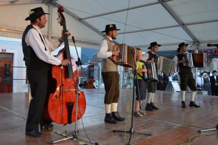 FESTIVAL FOLKLORNIH SKUPIN 6