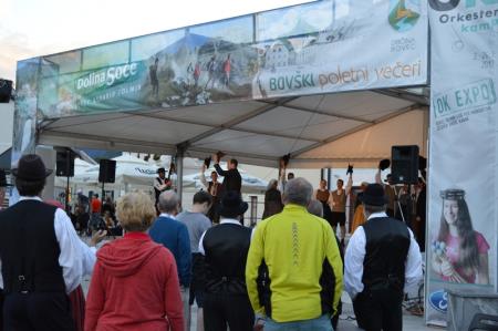 FESTIVAL FOLKLORNIH SKUPIN 8