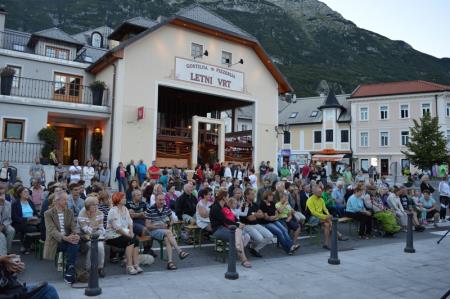 FESTIVAL FOLKLORNIH SKUPIN 16