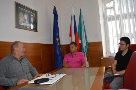 DOGOVOR O POOSTRENEM NADZORU ČRNEGA KAMPIRANJA 3