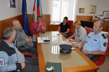 DOGOVOR O POOSTRENEM NADZORU ČRNEGA KAMPIRANJA 4