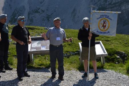 SPOMINSKO SREČANJE NA MANGARTSKEM SEDLU 7
