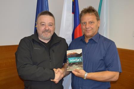 PESNIŠKA ZBIRKA SONTIA ZA ŽUPANA 10