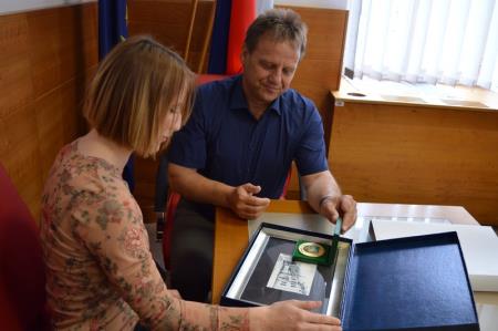 ŽUPAN SPREJEL PREŠERNOVO NAGRAJENKO 5