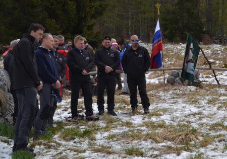 POLAGANJE VENCEV PADLIM PARTIZANOM NA PLANINI GOLOBAR 3