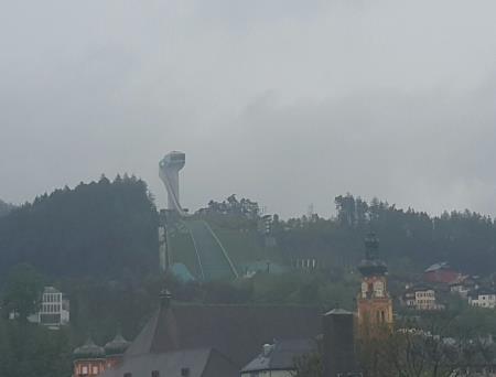 DELEGACIJA OBČINE BOVEC NA SESTANKU S POMO 5