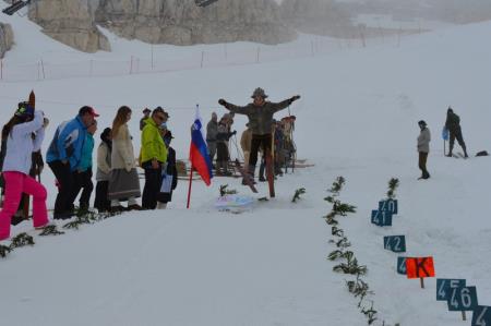 EMAVS PONOVNO NA KANINU 44