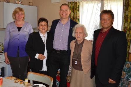 PREDAJA APARATA ZA KLIC NA POMOČ V SILI 4