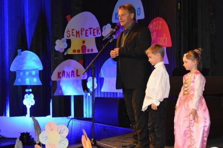 8.FESTIVAL OTROŠKIH PESMI IN PLESOV 6