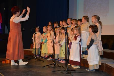 8.FESTIVAL OTROŠKIH PESMI IN PLESOV 16