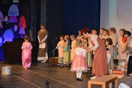 8.FESTIVAL OTROŠKIH PESMI IN PLESOV 18