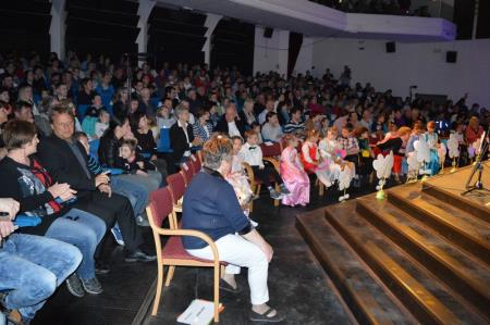 8.FESTIVAL OTROŠKIH PESMI IN PLESOV 28