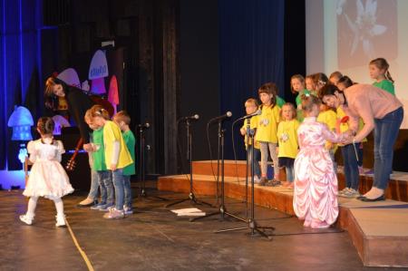 8.FESTIVAL OTROŠKIH PESMI IN PLESOV 54