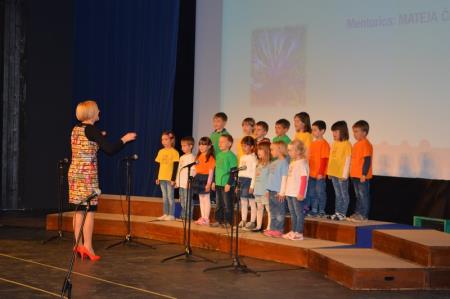 8.FESTIVAL OTROŠKIH PESMI IN PLESOV 56