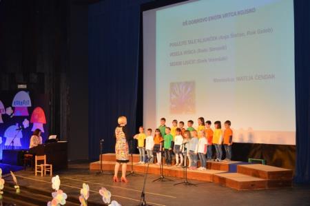 8.FESTIVAL OTROŠKIH PESMI IN PLESOV 57