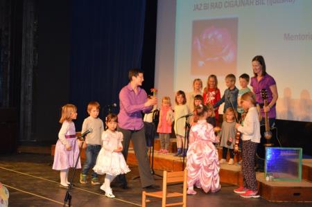 8.FESTIVAL OTROŠKIH PESMI IN PLESOV 63