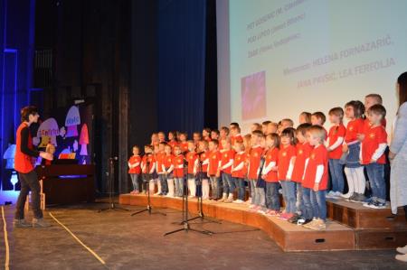 8.FESTIVAL OTROŠKIH PESMI IN PLESOV 71