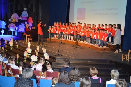 8.FESTIVAL OTROŠKIH PESMI IN PLESOV 72